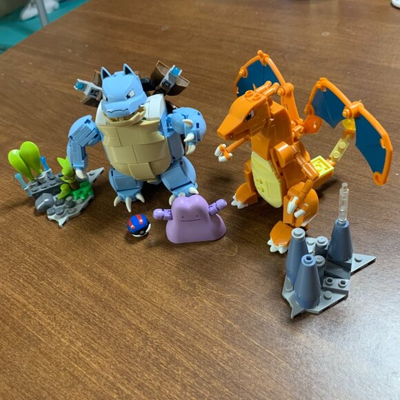 Mega Construx Pokemon Charizard & Blastoise Construction Set Lot - Picture 1 of 7